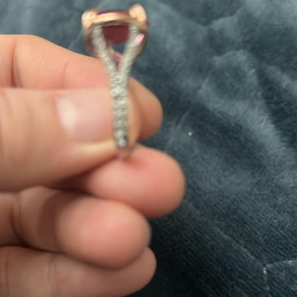 New - Picture 4 of 4